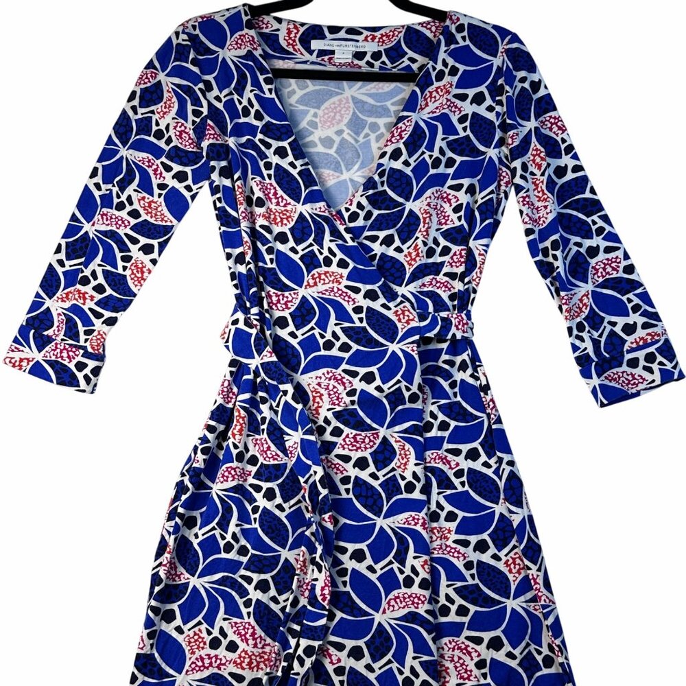 Diane Von Furstenberg Wrap Dress 4 Blue Red White Floral 3/4 Sleeve Viscose - Picture 3 of 12